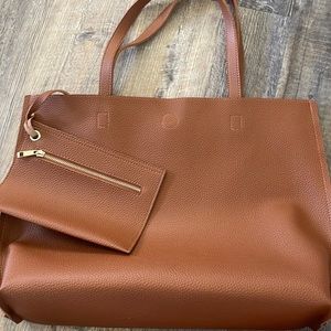*NEVER USED* Faux leather tote w/ detachable pouch